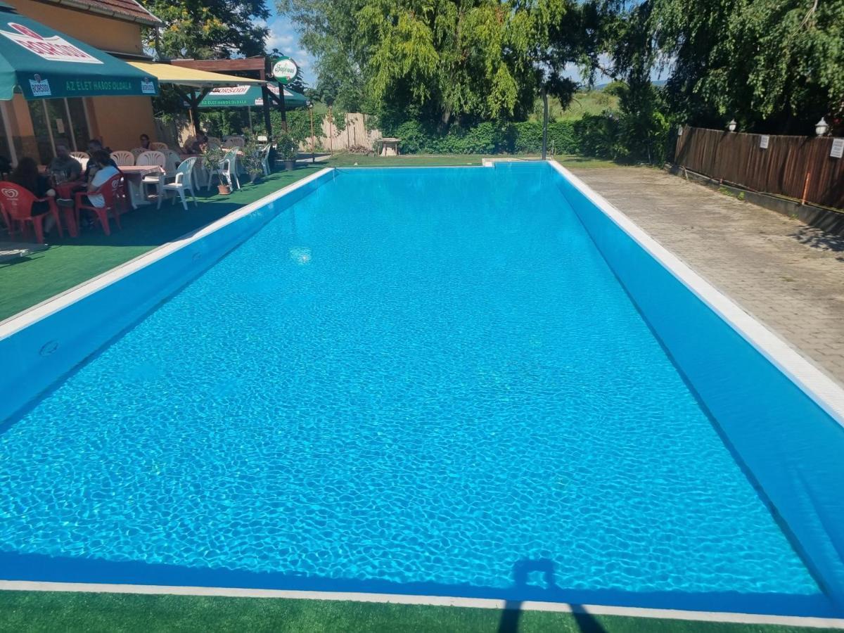 Beach Taban Vendeghaz Balatonlelle Buitenkant foto
